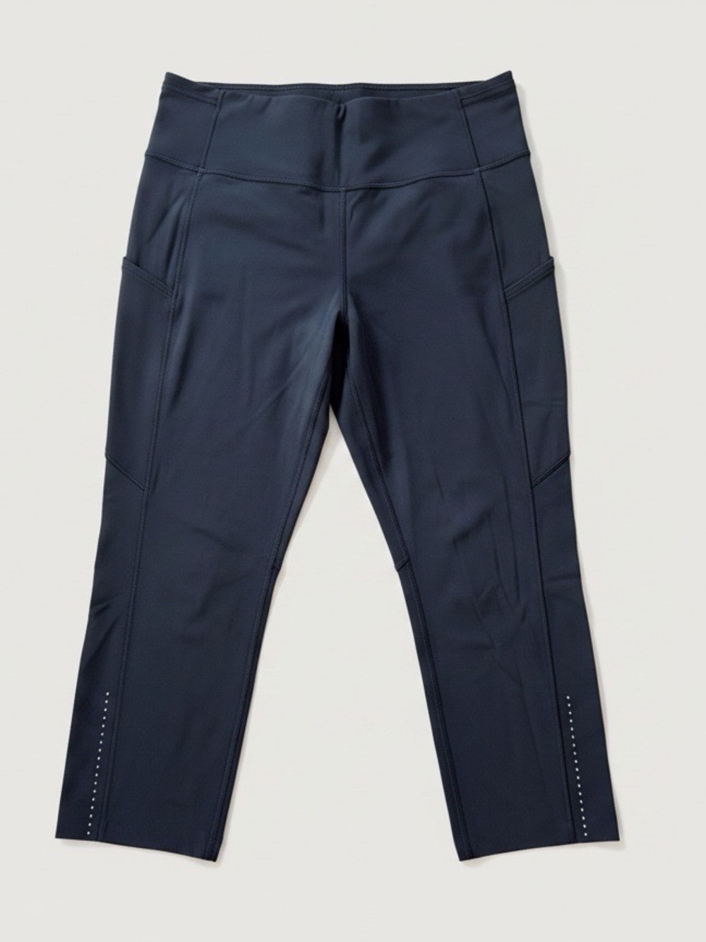Lululemon Women's Navy Performance 3/4 length pant with Reflective Dot Detail